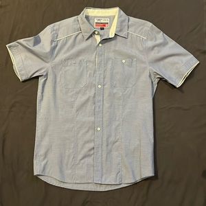 Blue men’s casual dress down shirt (not new)
